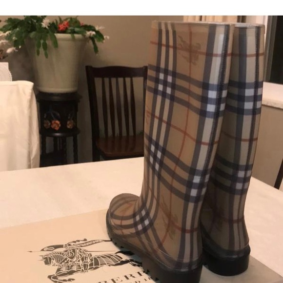 Burberry haymarket classic check rainboots - Picture 1 of 6